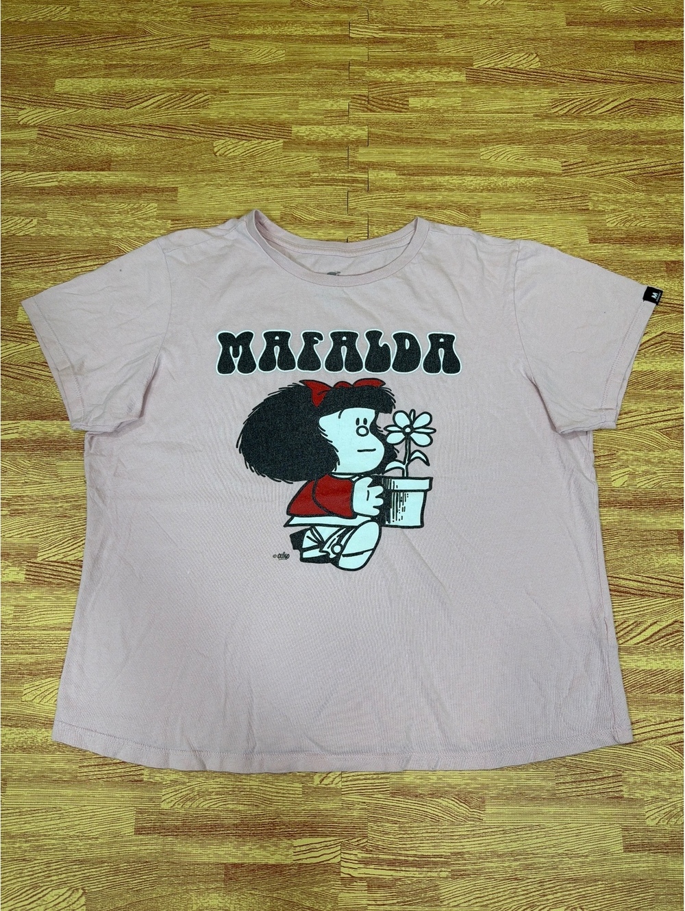 Official Mafalda Quino Pink Graphic T-Shirt Women's Medium